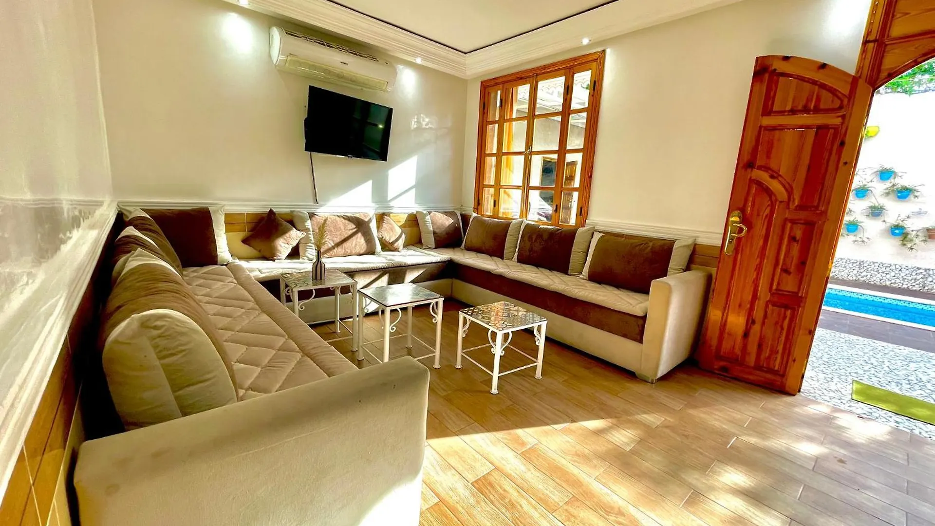 Guest house Villa Privee Avec Piscine Sans Vis-A-Vis, Calme Absolu Lagouassem